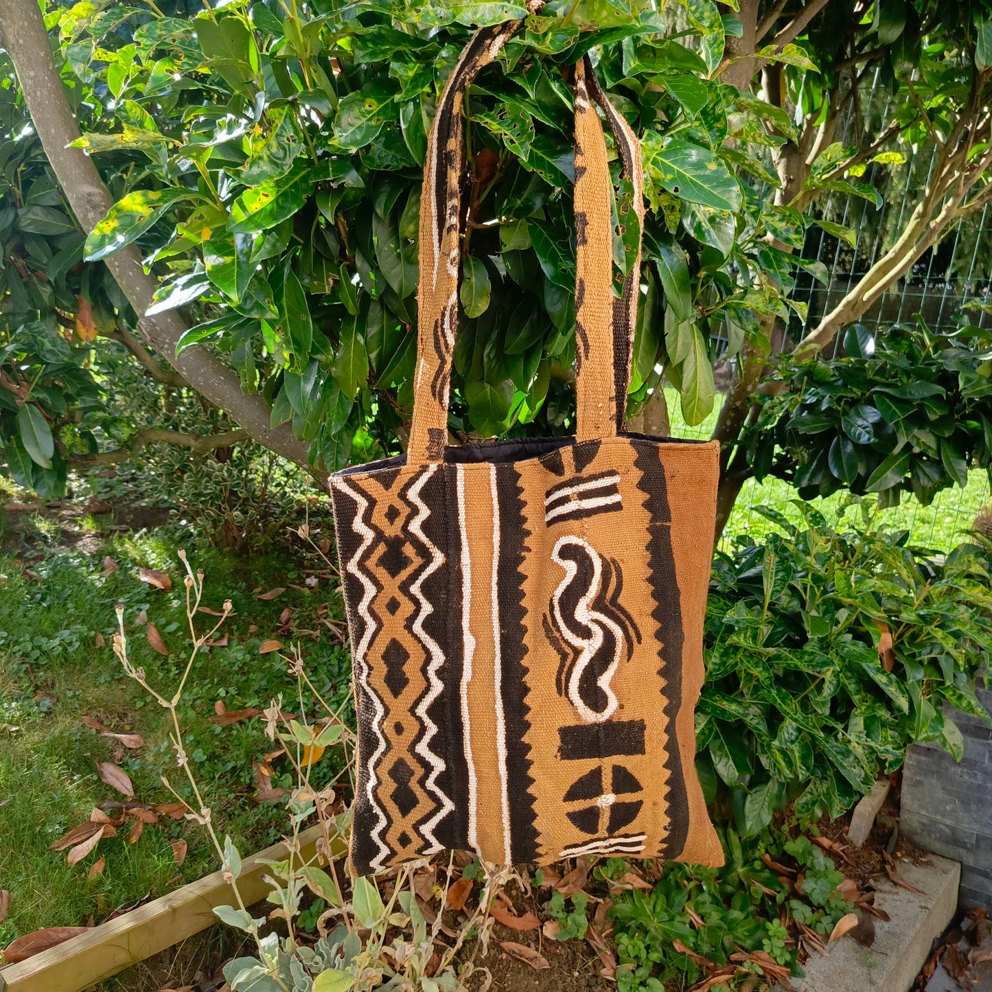 Keneya tote bag