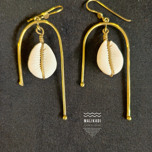 Boucles d'oreilles bronze et cauri